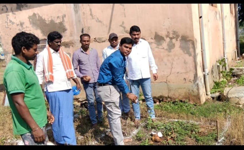కోడిశెల ఆశ్రమ పాఠశాలలో మరుగుదొడ్ల నిర్మాణానికి భూమిపూజ