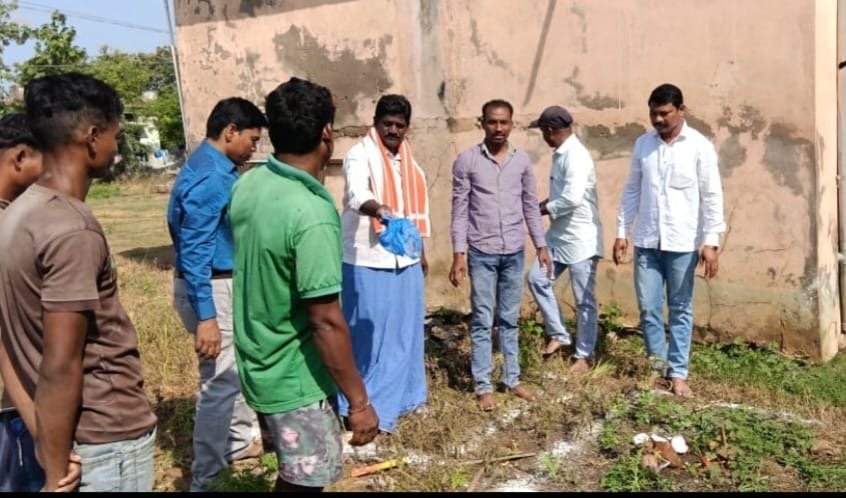 కోడిశెల ఆశ్రమ పాఠశాలలో మరుగుదొడ్ల నిర్మాణానికి భూమిపూజ - Additional Image