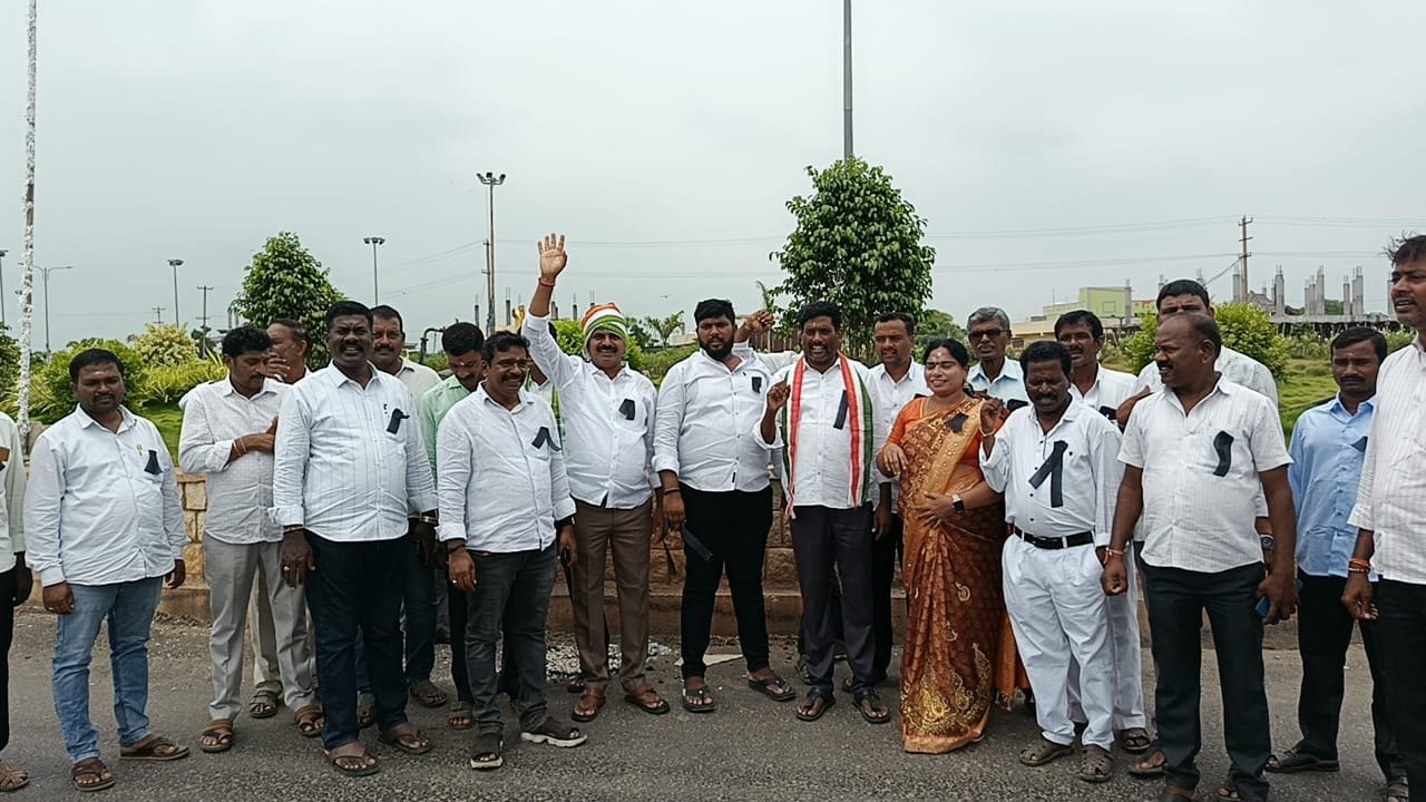 దళితుల ఆత్మగౌరవాన్ని కించపరిచే వ్యాఖ్యలను ఖండించిన కాంగ్రెస్