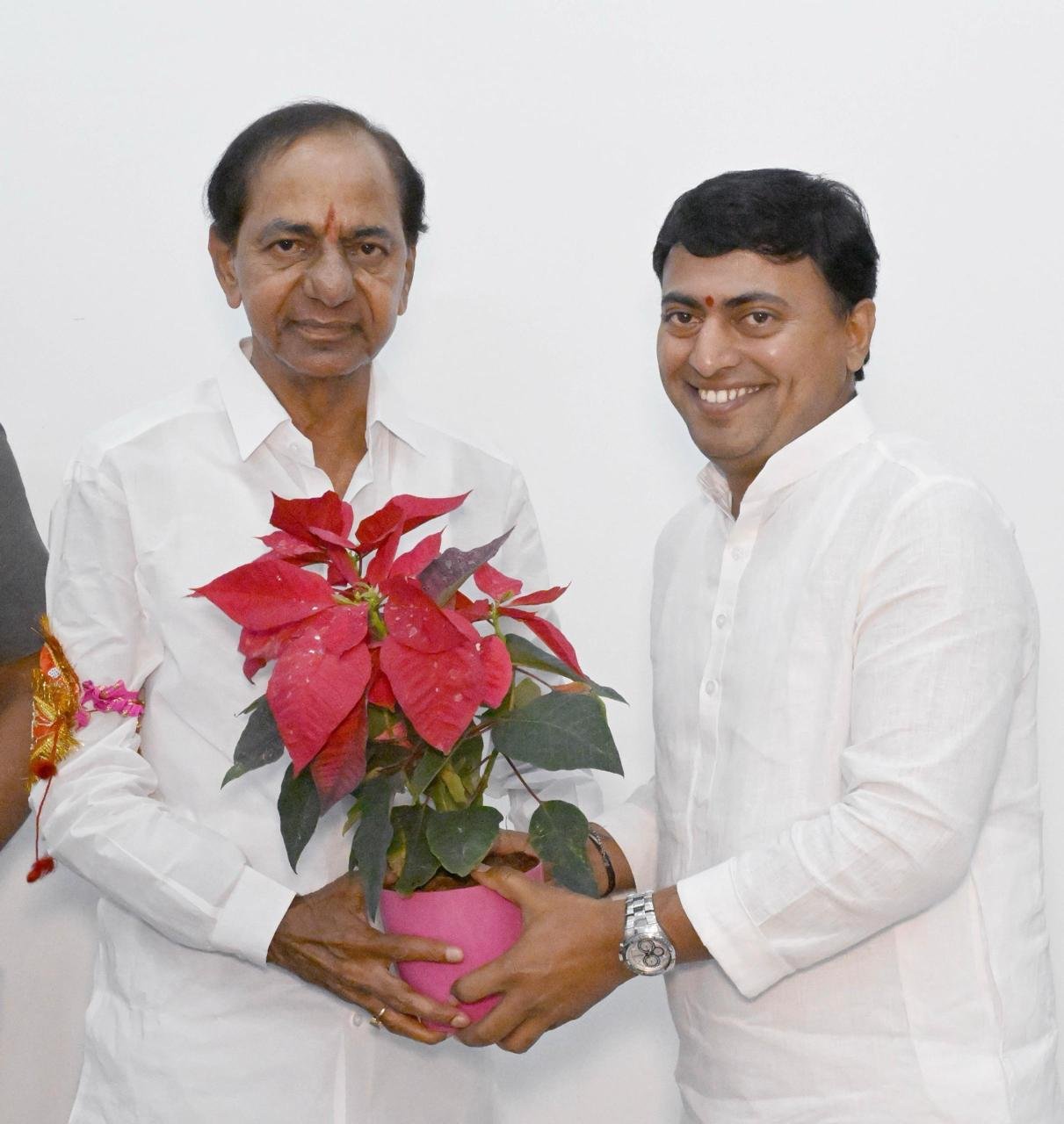 ఓటమితో ఆగలేదు.. ప్రజల మధ్యే నా పోరాటం! - Additional Image